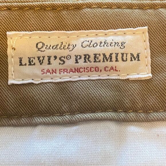 Levi's New W/Tags XL Chinos Mid Rise Wide Leg Pants Size 31 - Picture 3 of 14